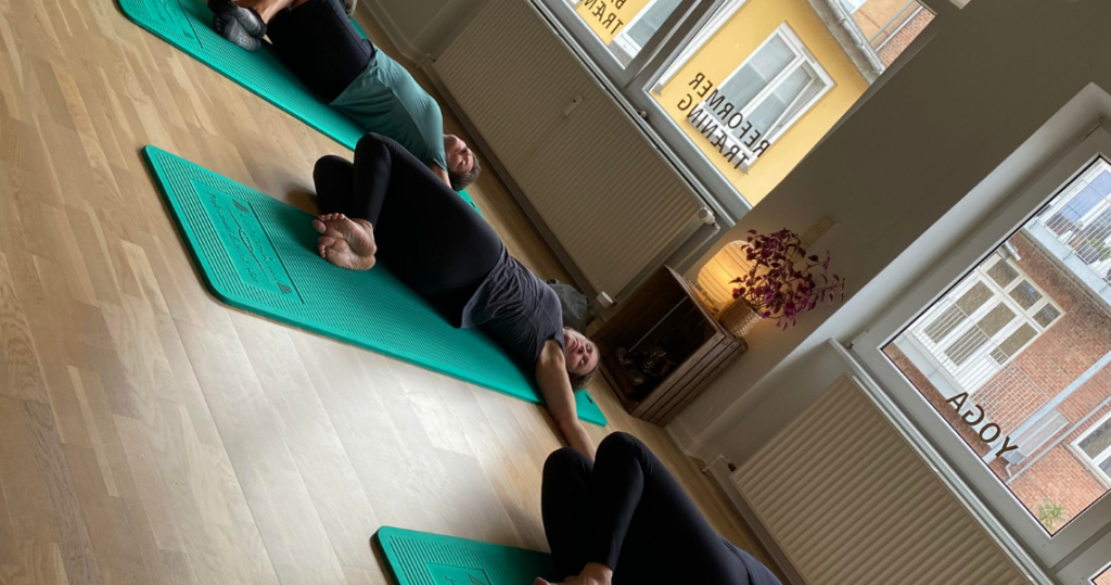 Variation i pilates og yoga træning i Silkeborg