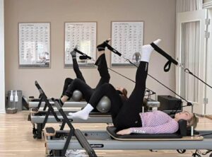 Pilates Reformer, Matwork og Yoga skaber styrke og smidighed for medlemmer i Silkeborg